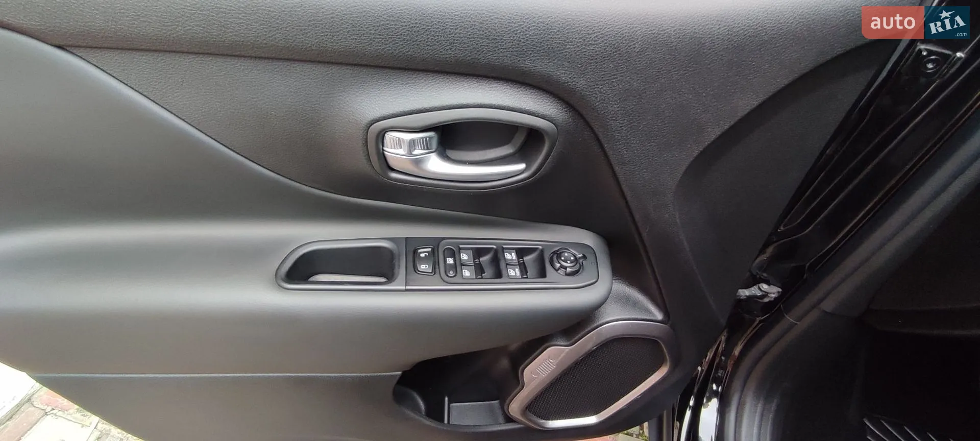 2022 Jeep Renegade - мініатюра 44