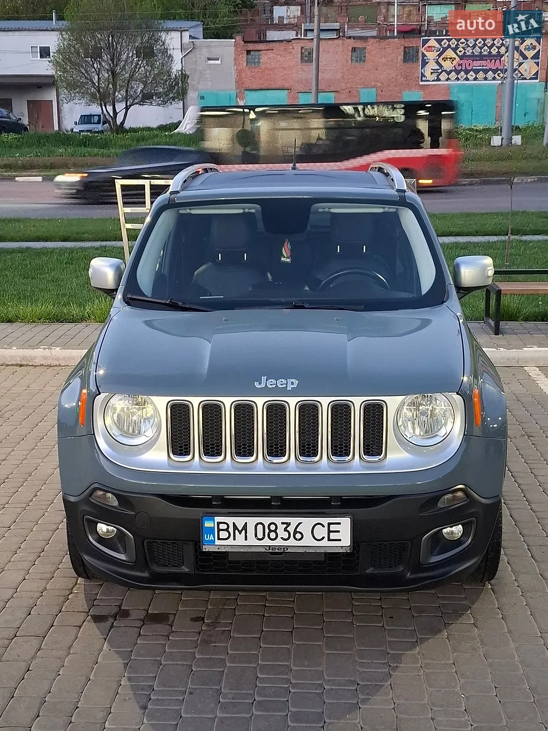 2016 Jeep Renegade - мініатюра 2
