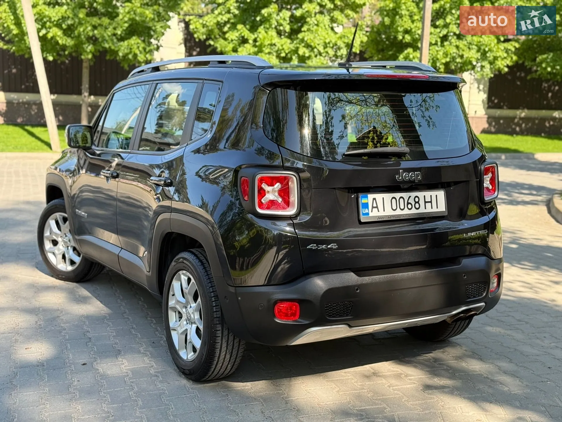 2016 Jeep Renegade - мініатюра 2