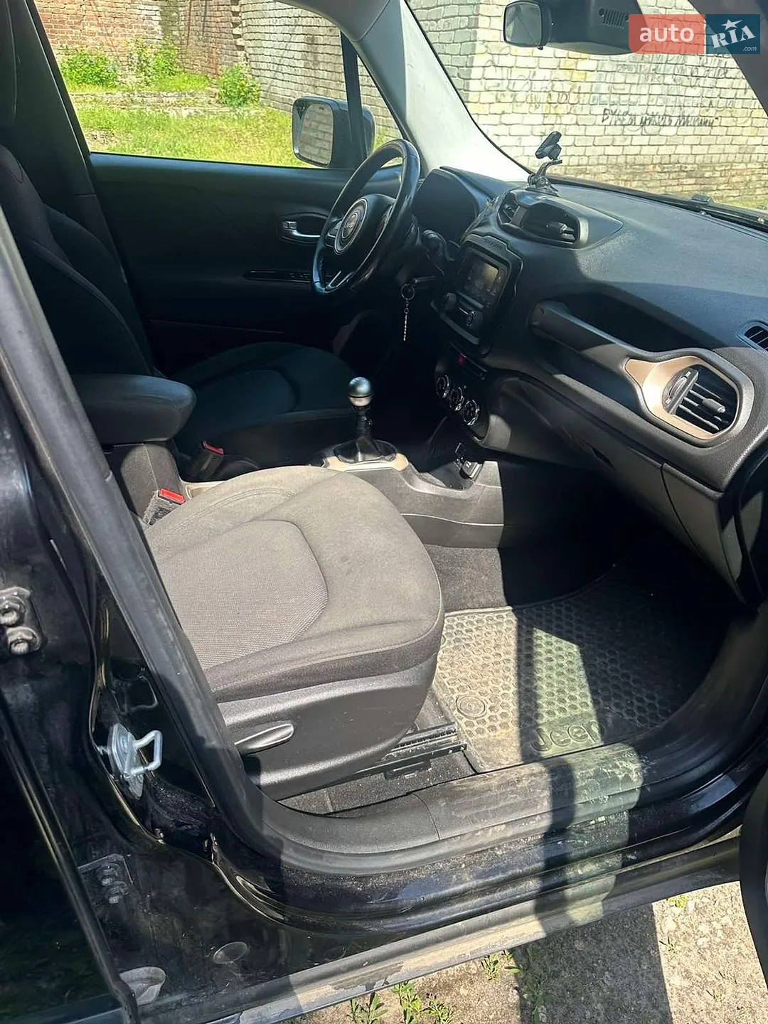 2015 Jeep Renegade - мініатюра 13