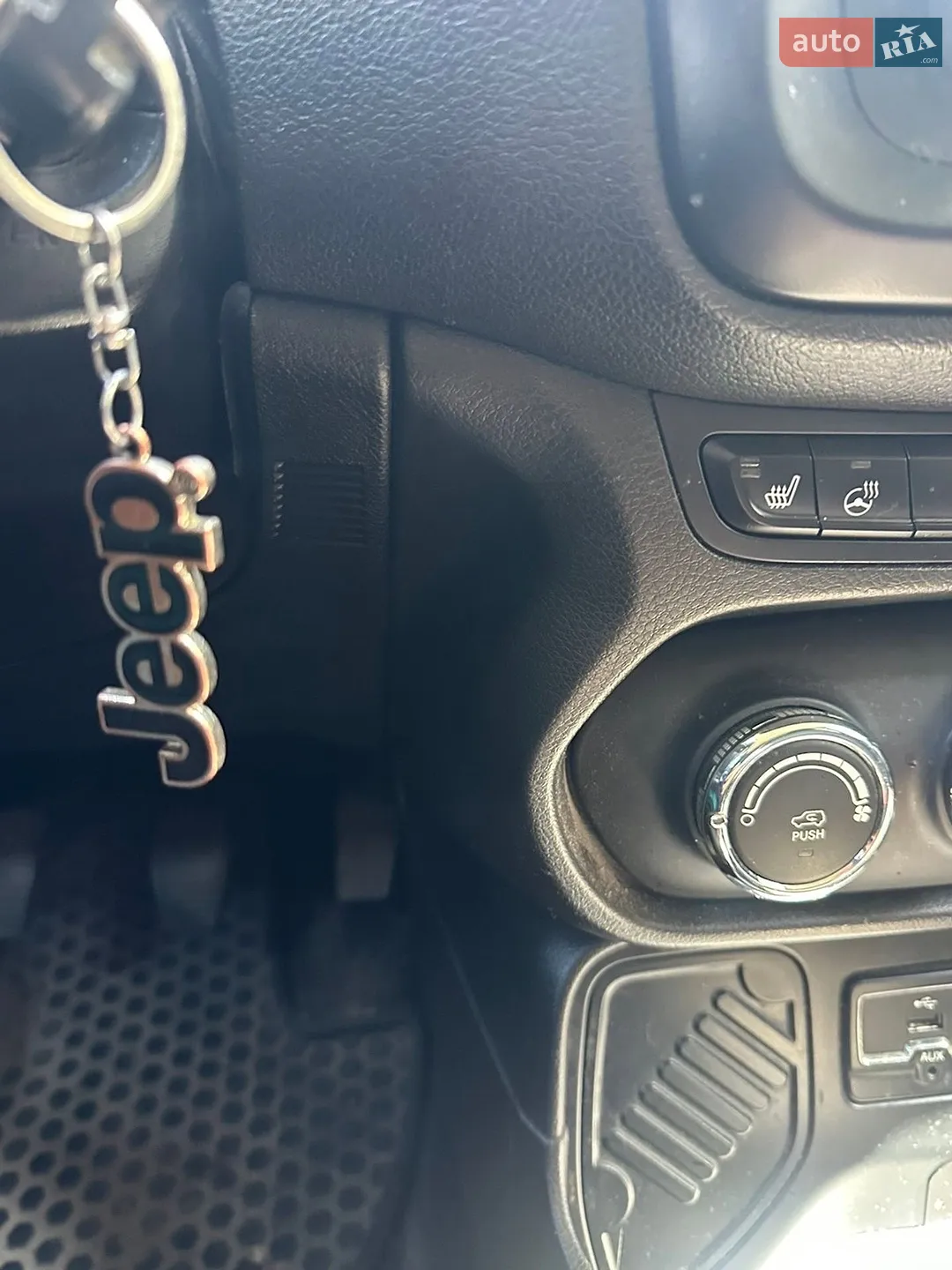 2015 Jeep Renegade - мініатюра 29