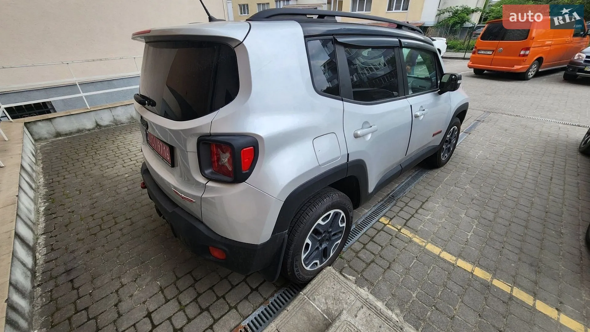 2016 Jeep Renegade - мініатюра 3