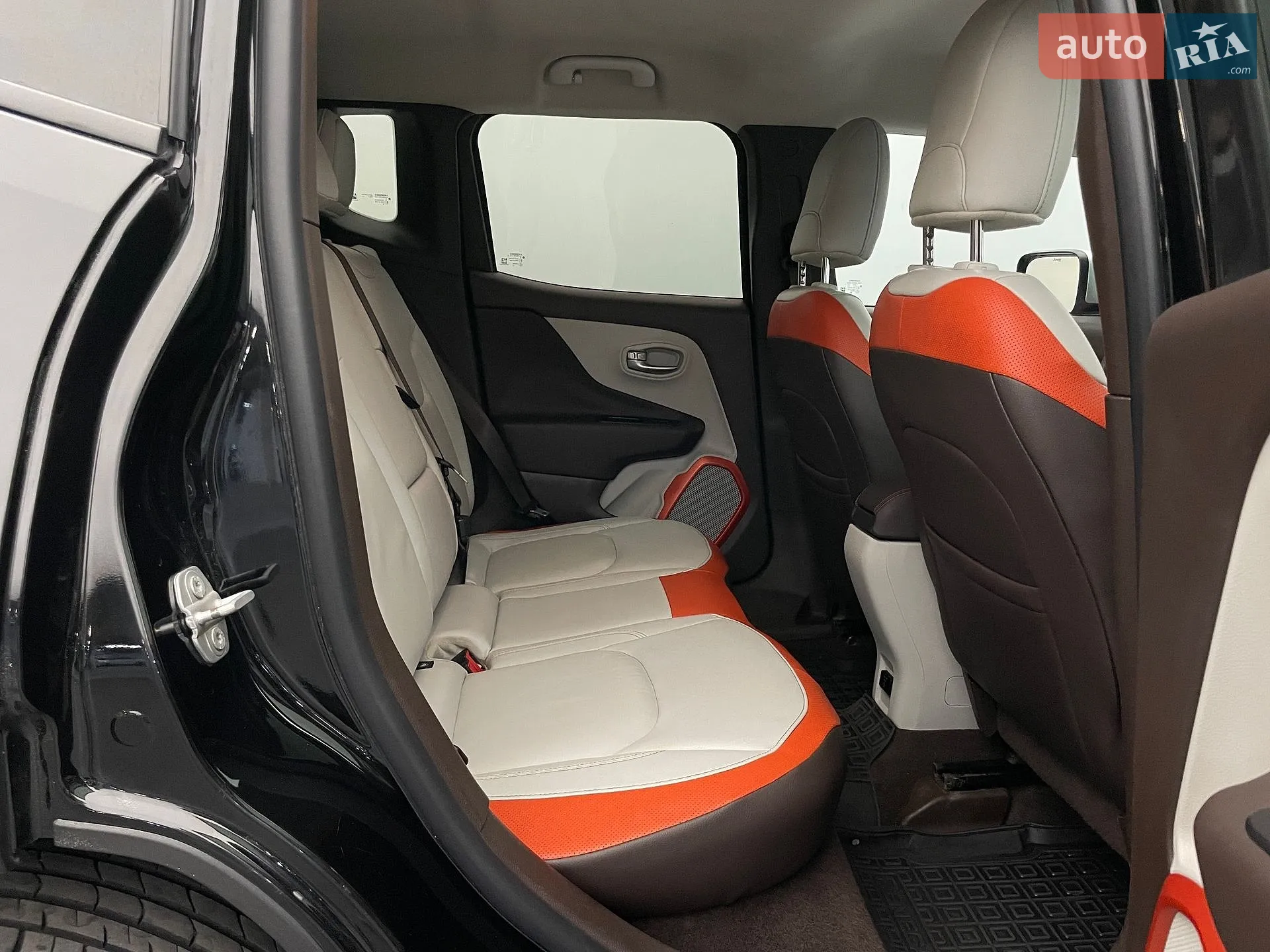2015 Jeep Renegade - мініатюра 22