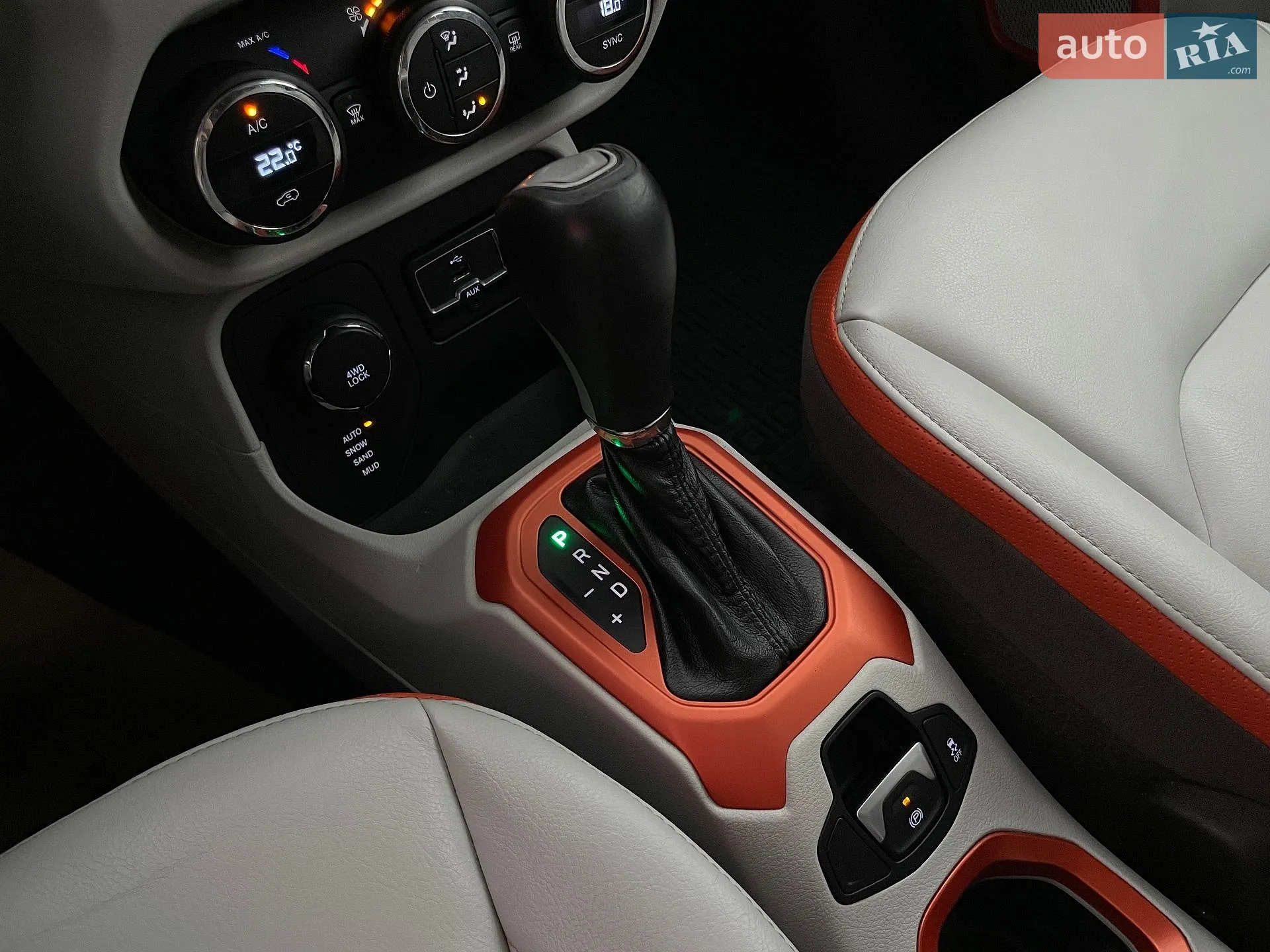 2015 Jeep Renegade - мініатюра 19