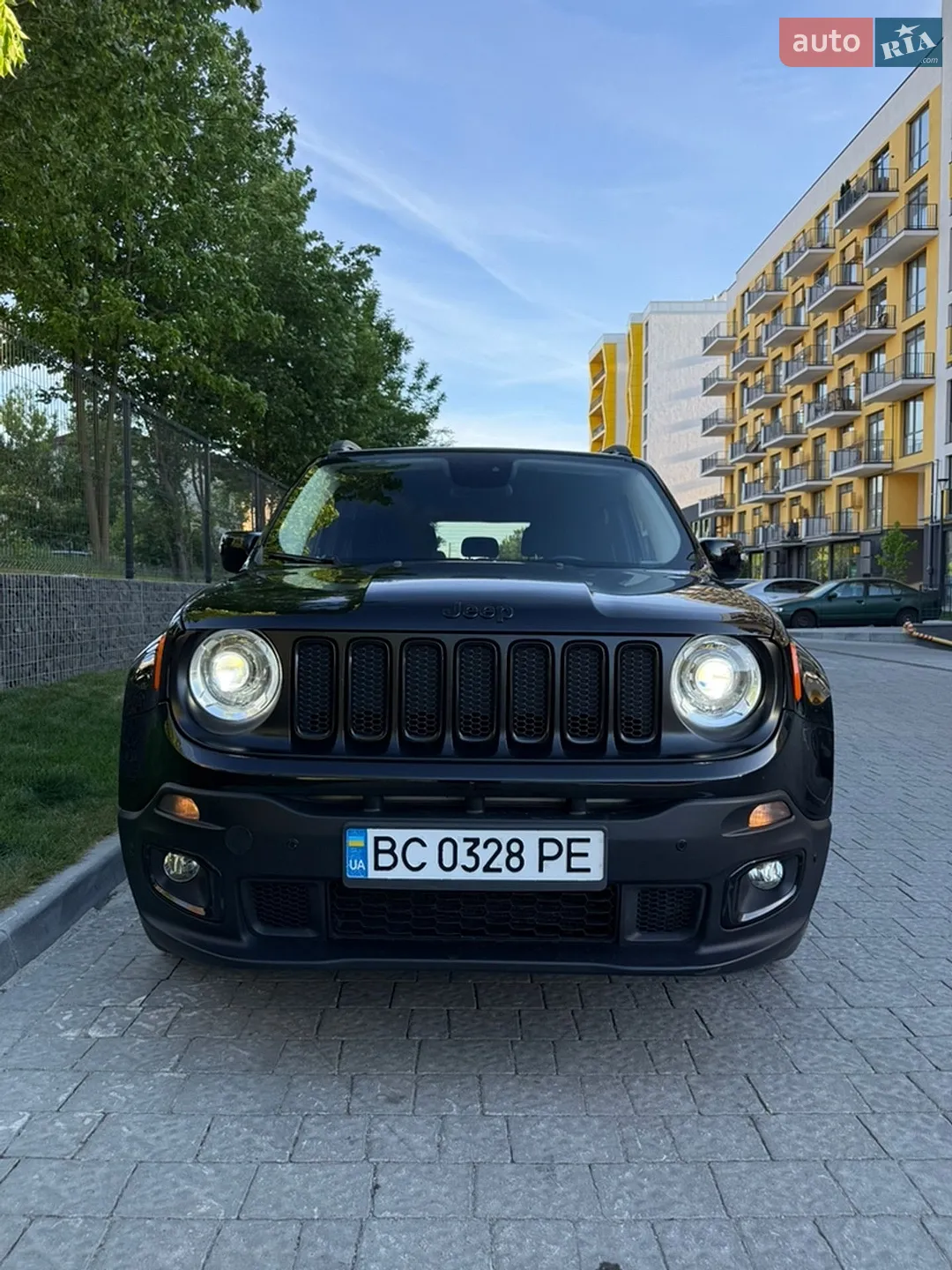 2016 Jeep Renegade - мініатюра 2