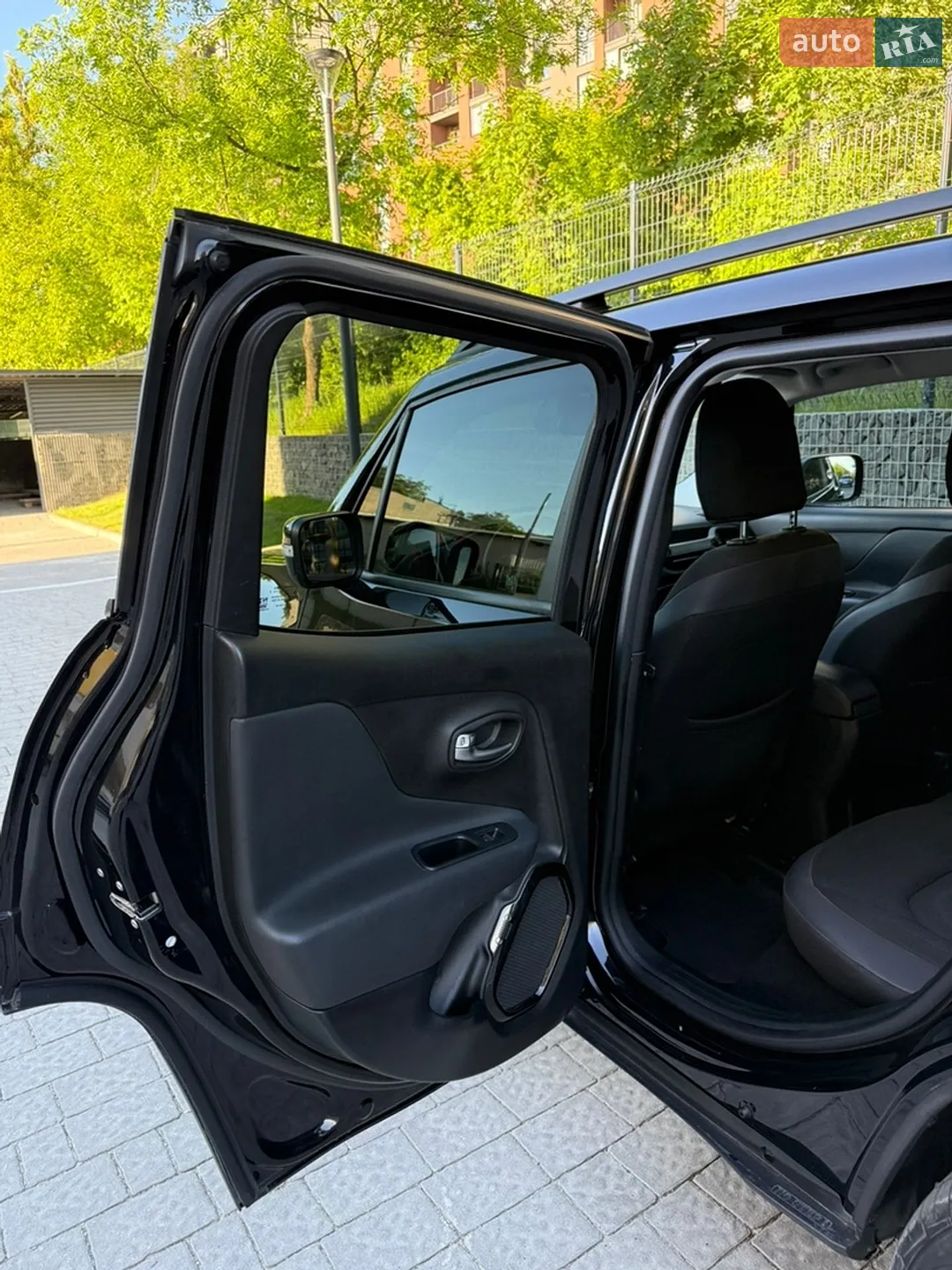 2016 Jeep Renegade - мініатюра 11