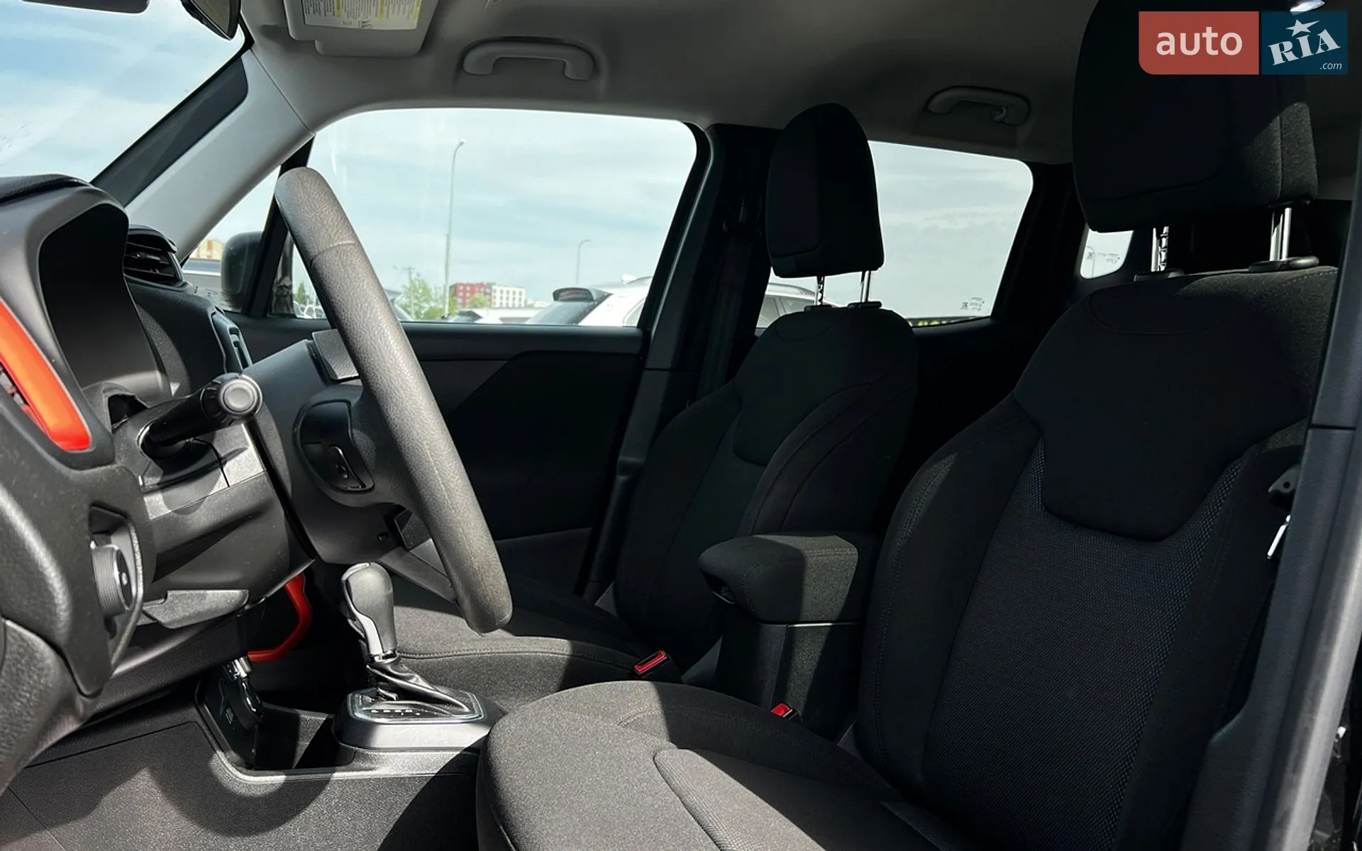 Jeep Renegade 2018 VIN ZACCJBAB6JPH48379 фото оголошення 9 з 22