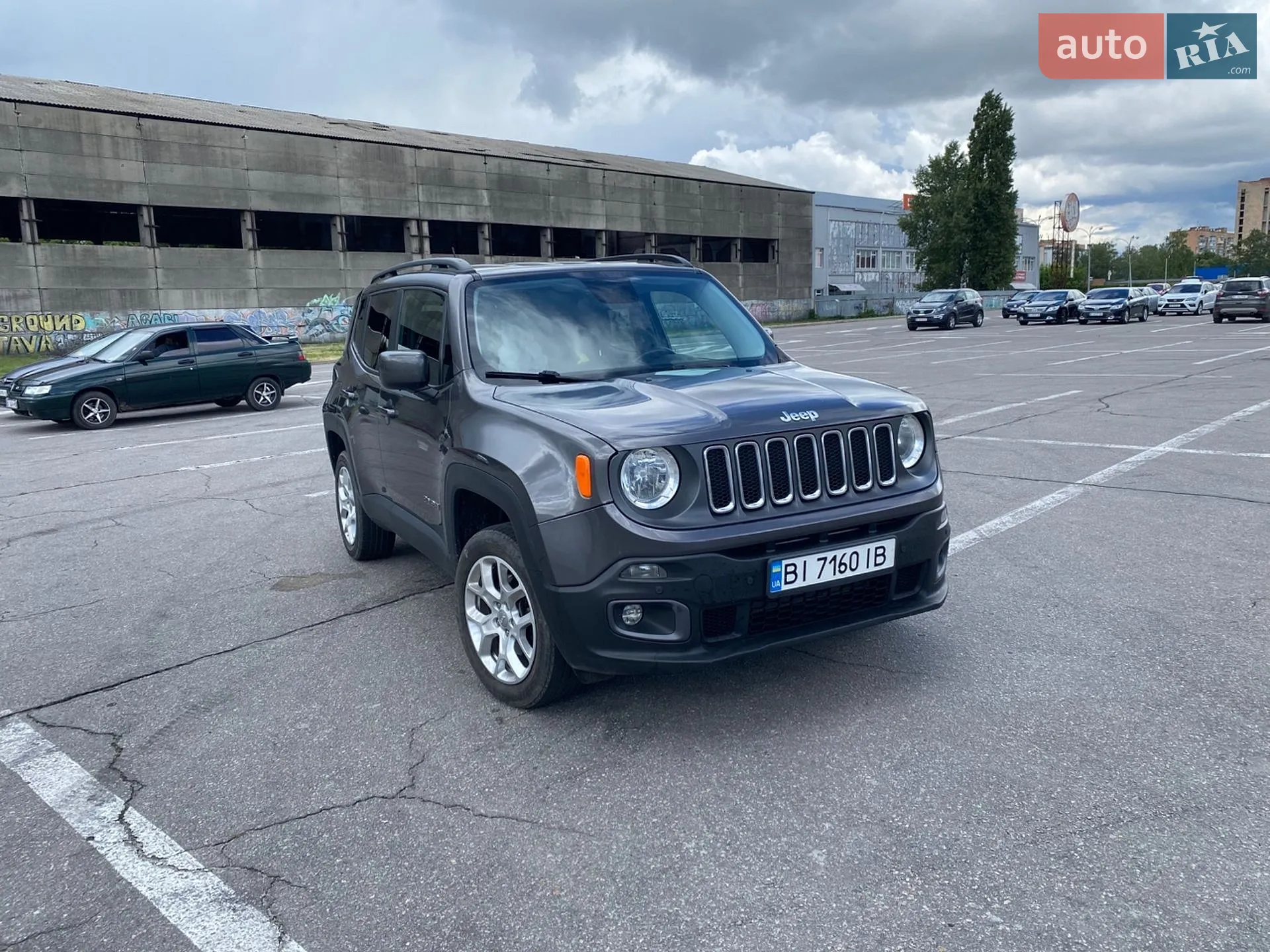 2017 Jeep Renegade - мініатюра 2