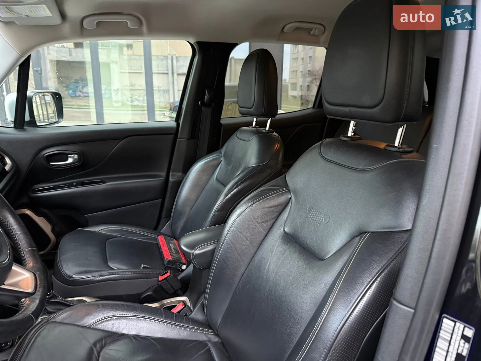 2016 Jeep Renegade - мініатюра 28