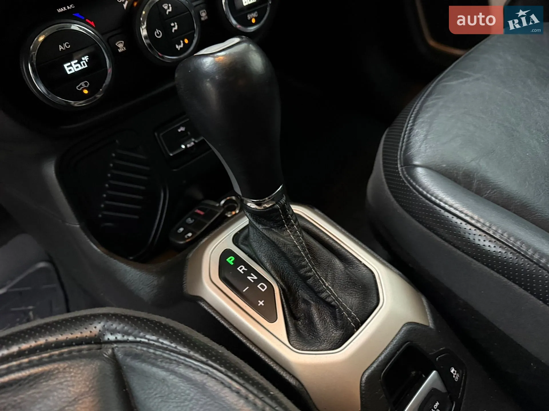 2016 Jeep Renegade - мініатюра 32