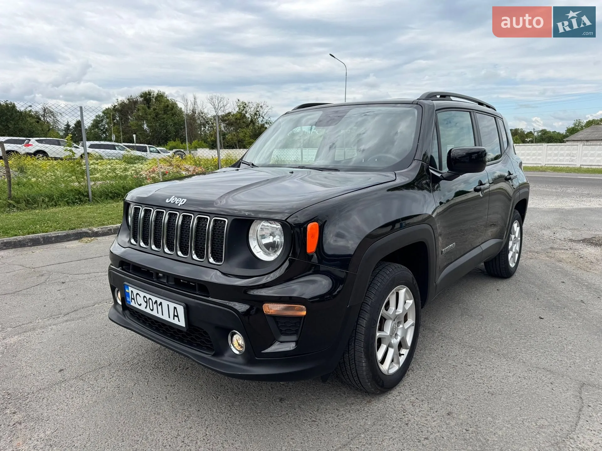 2020 Jeep Renegade - фото 1