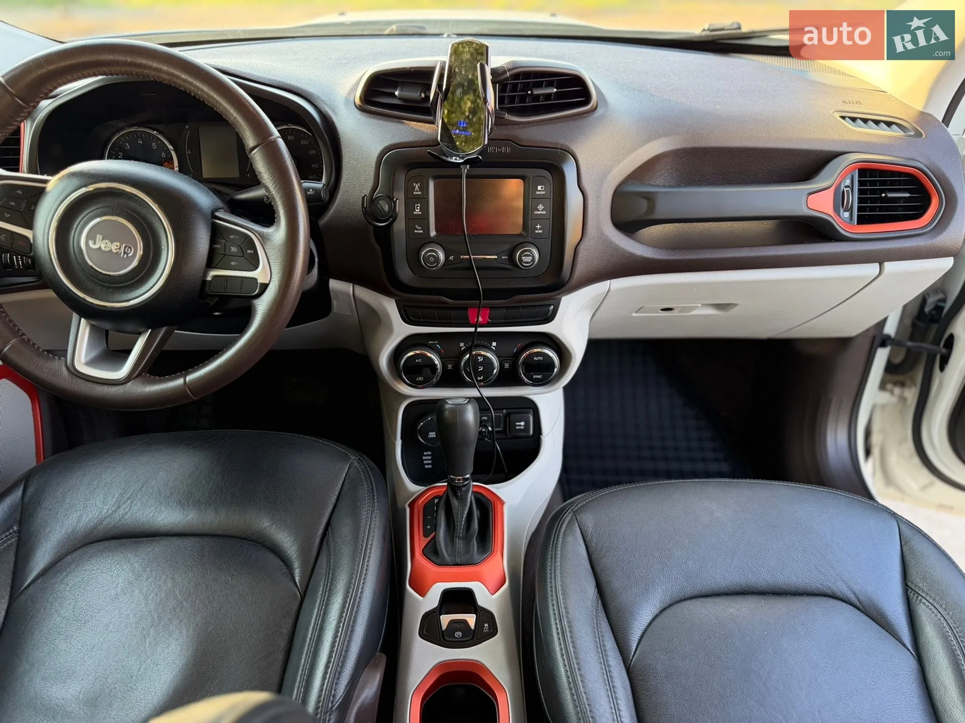 2015 Jeep Renegade - мініатюра 14