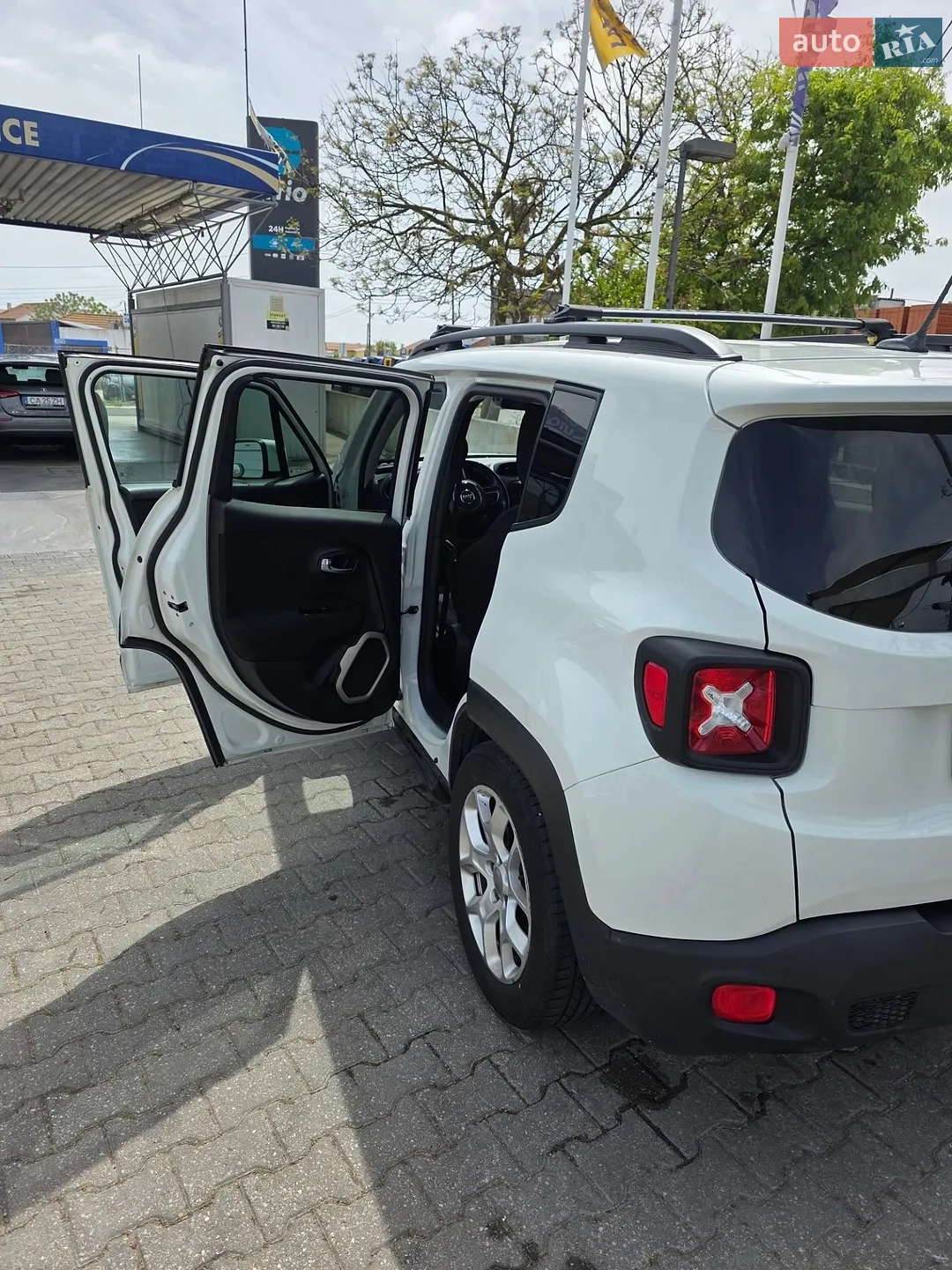 2015 Jeep Renegade - мініатюра 13