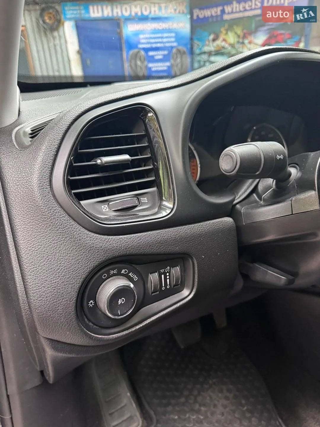 2017 Jeep Renegade - мініатюра 12