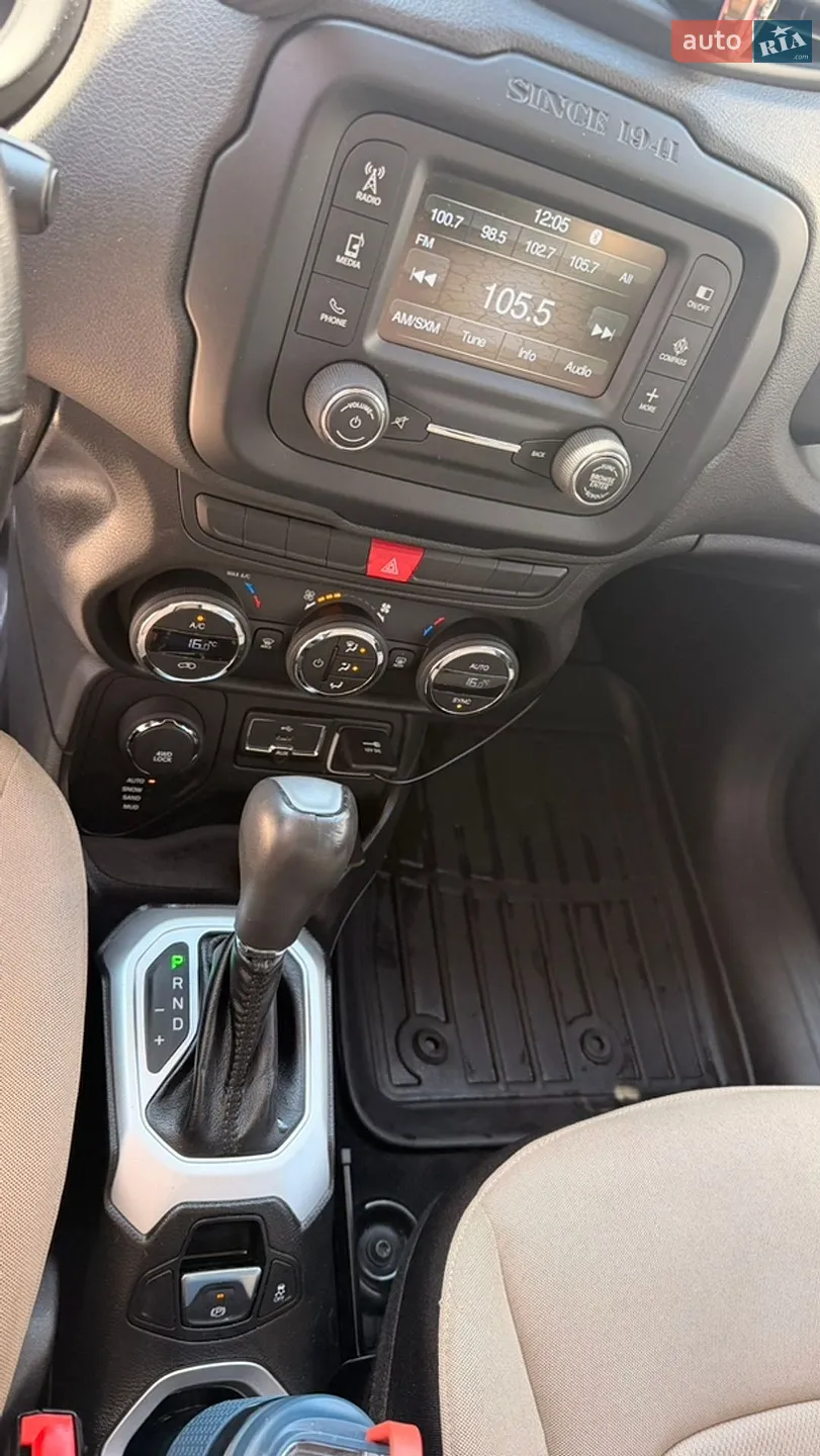 2015 Jeep Renegade - мініатюра 10