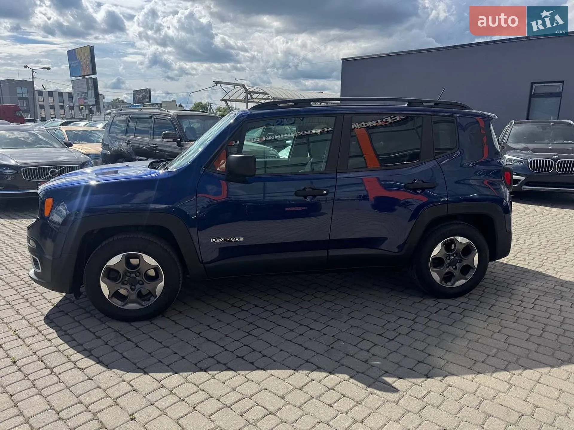 2016 Jeep Renegade - мініатюра 4