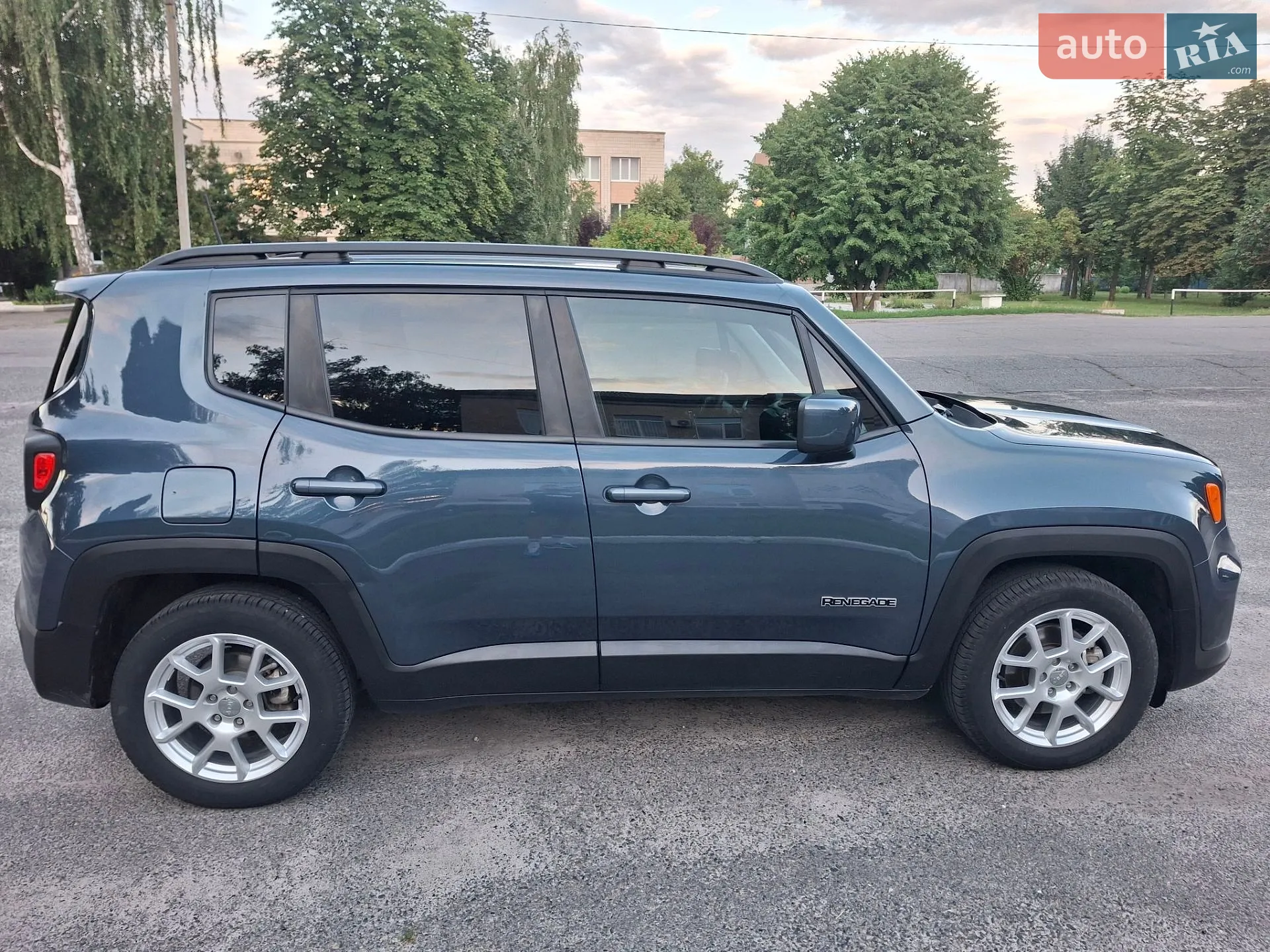 2020 Jeep Renegade - мініатюра 12