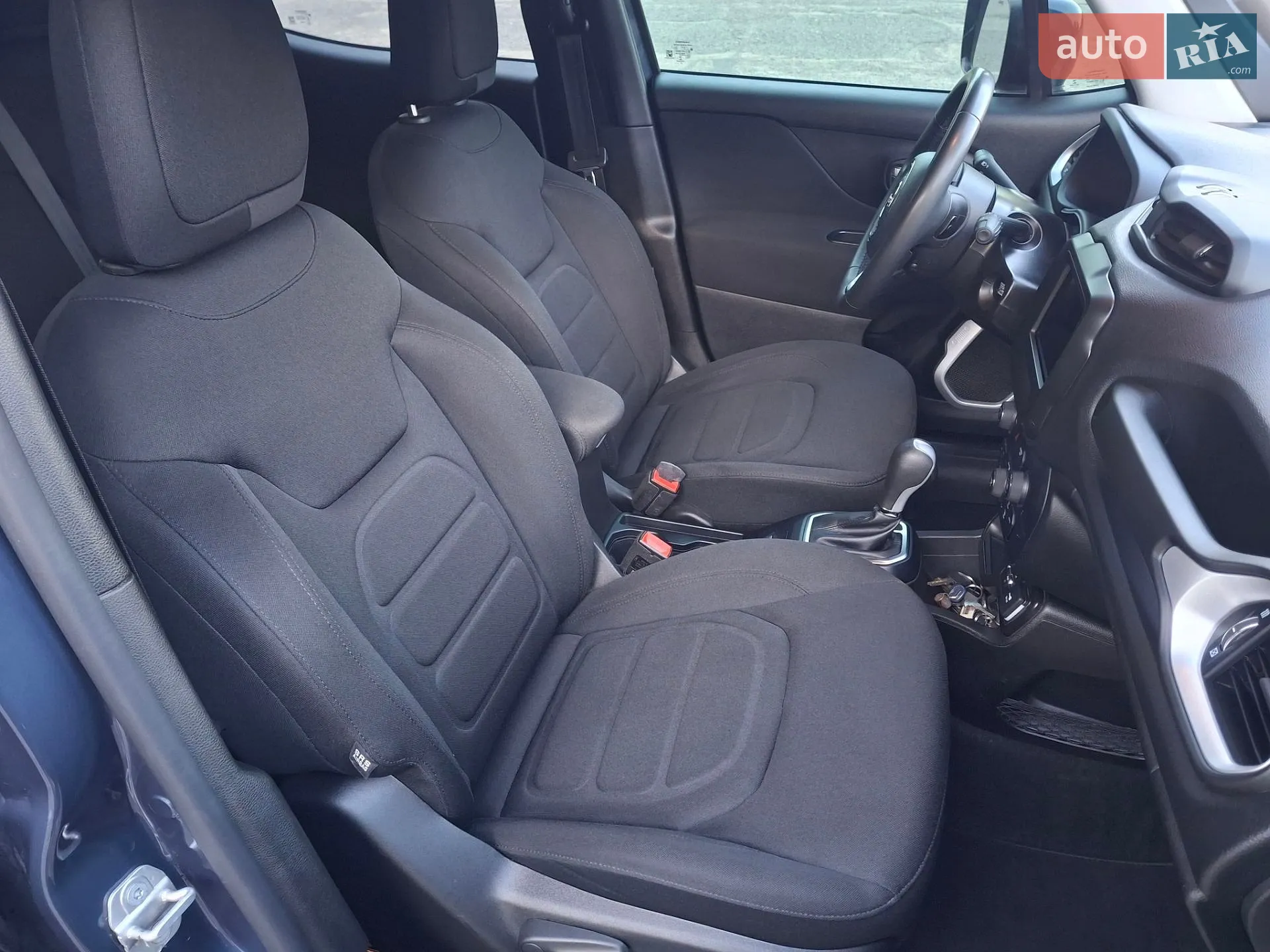 2020 Jeep Renegade - мініатюра 27