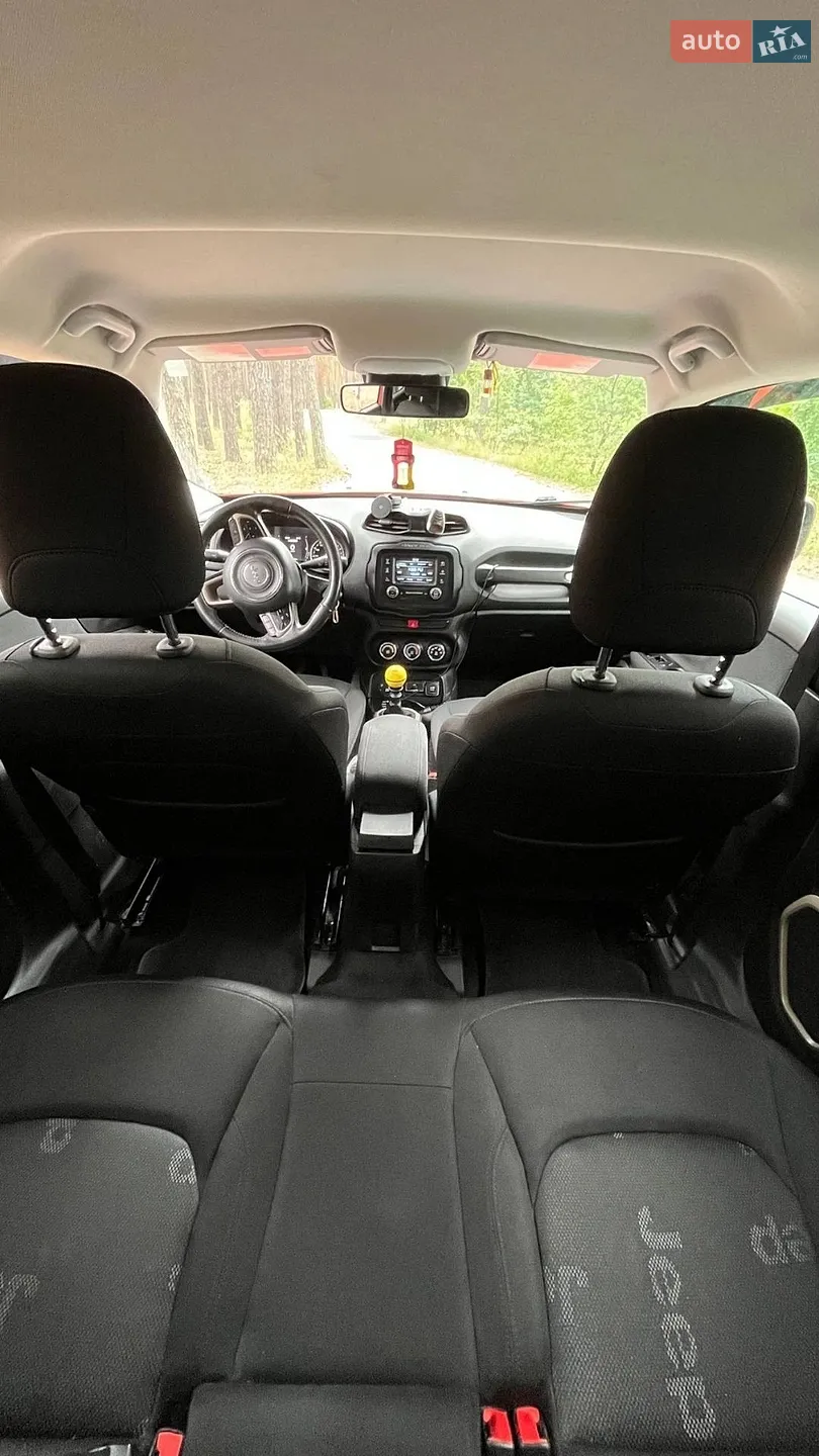 2015 Jeep Renegade - мініатюра 14