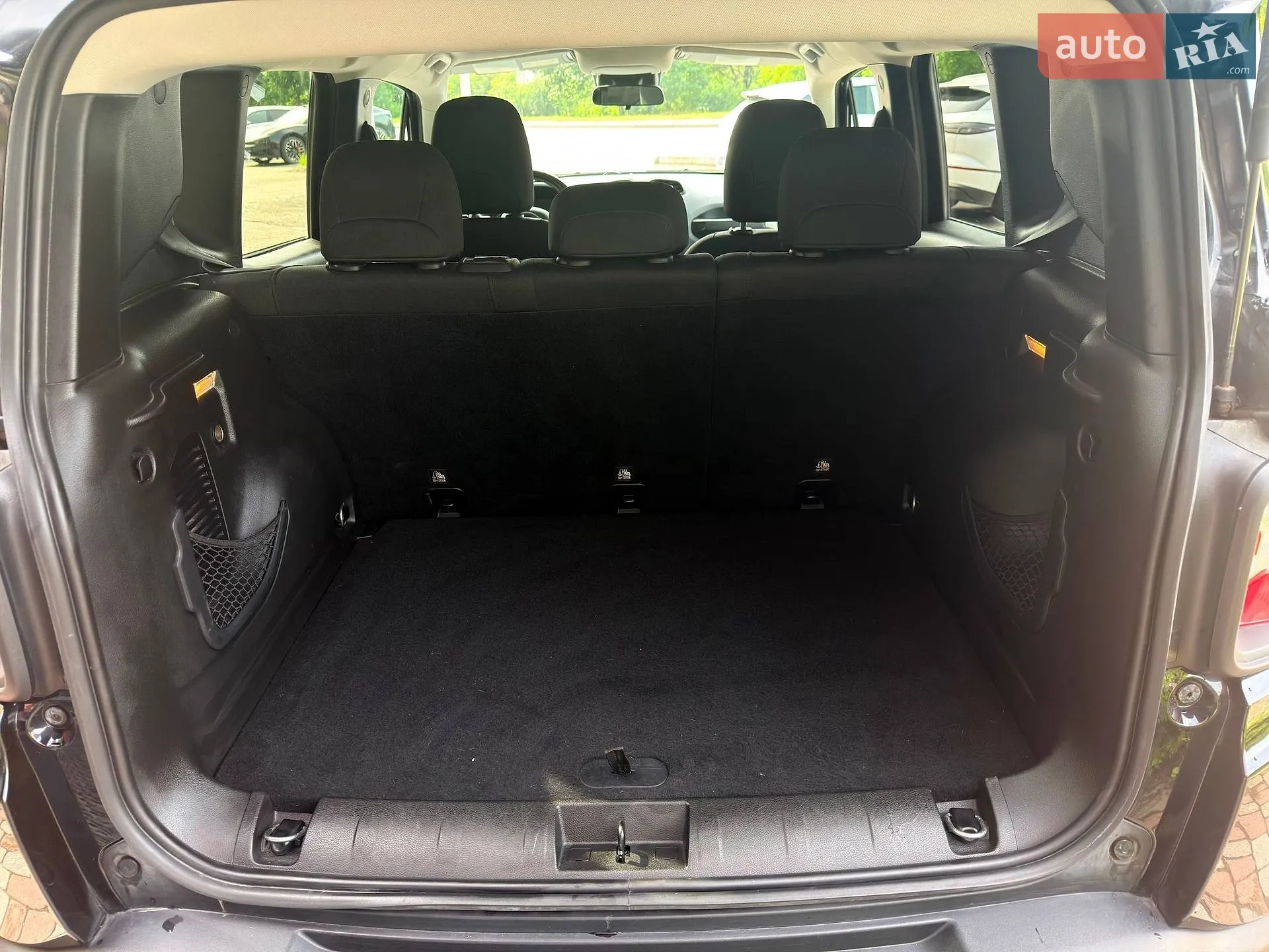 2017 Jeep Renegade - мініатюра 38