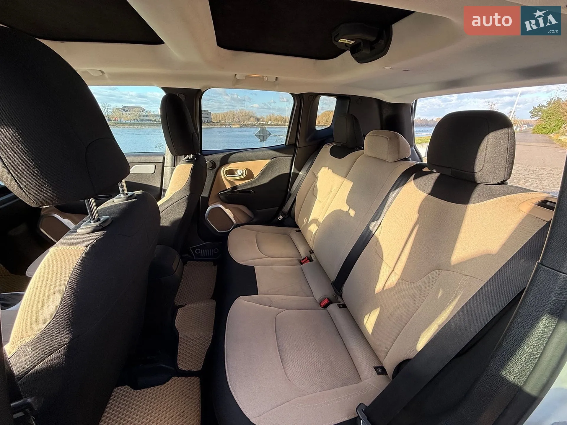 2018 Volkswagen Touareg - мініатюра 7