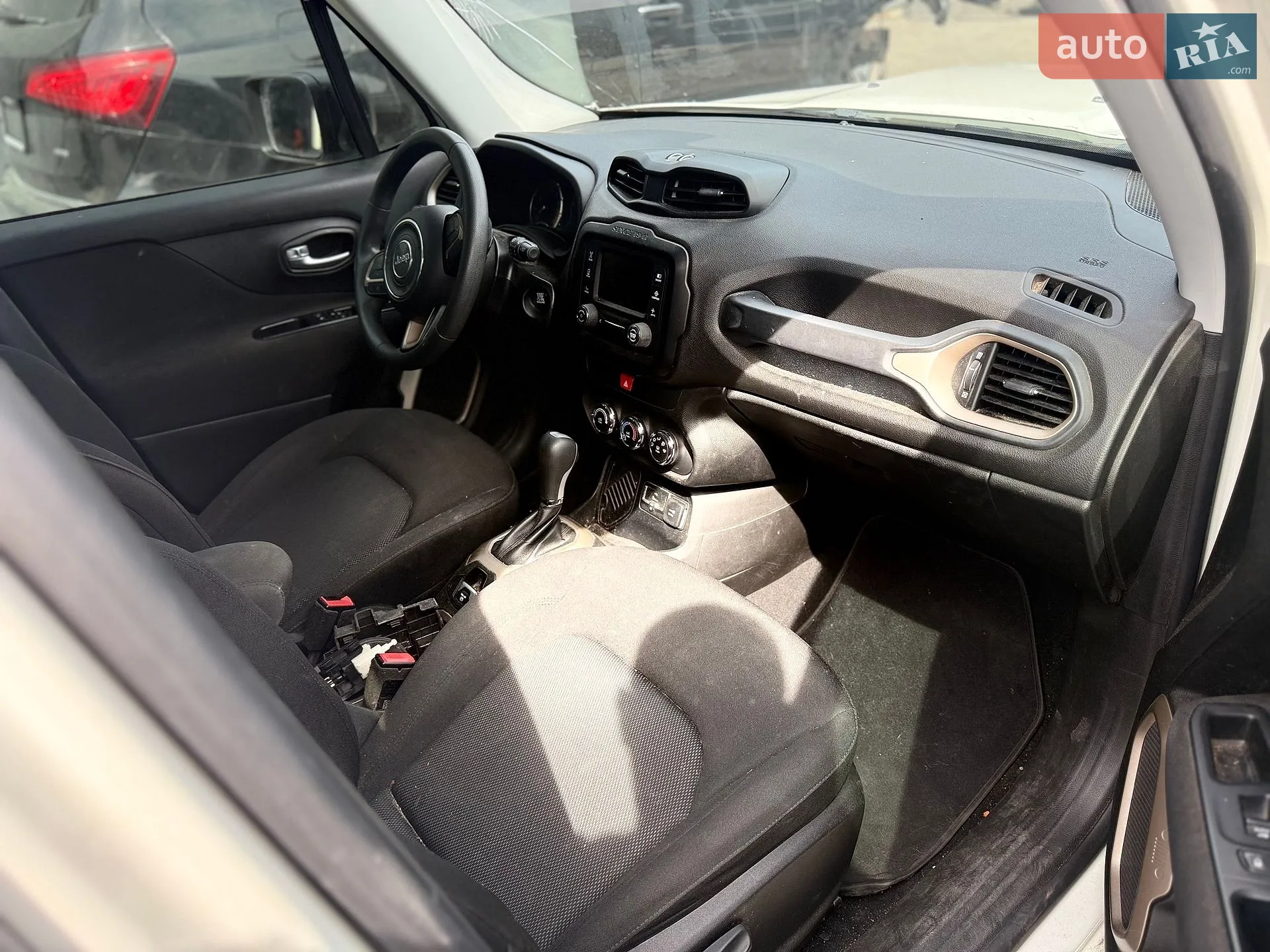 2017 Jeep Renegade - мініатюра 16