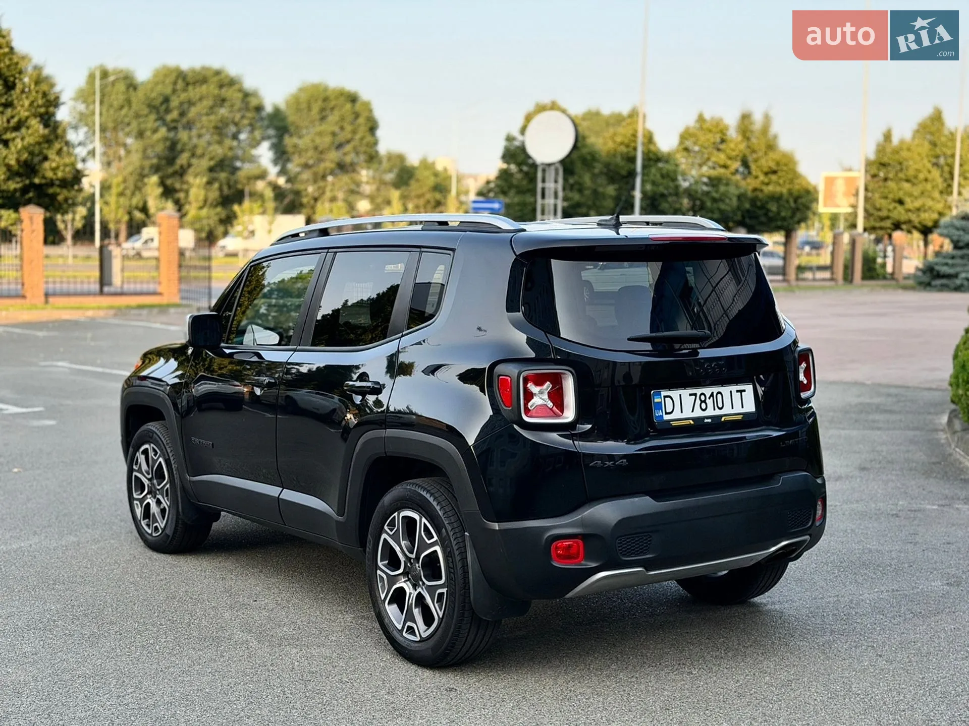 2016 Jeep Renegade - мініатюра 4