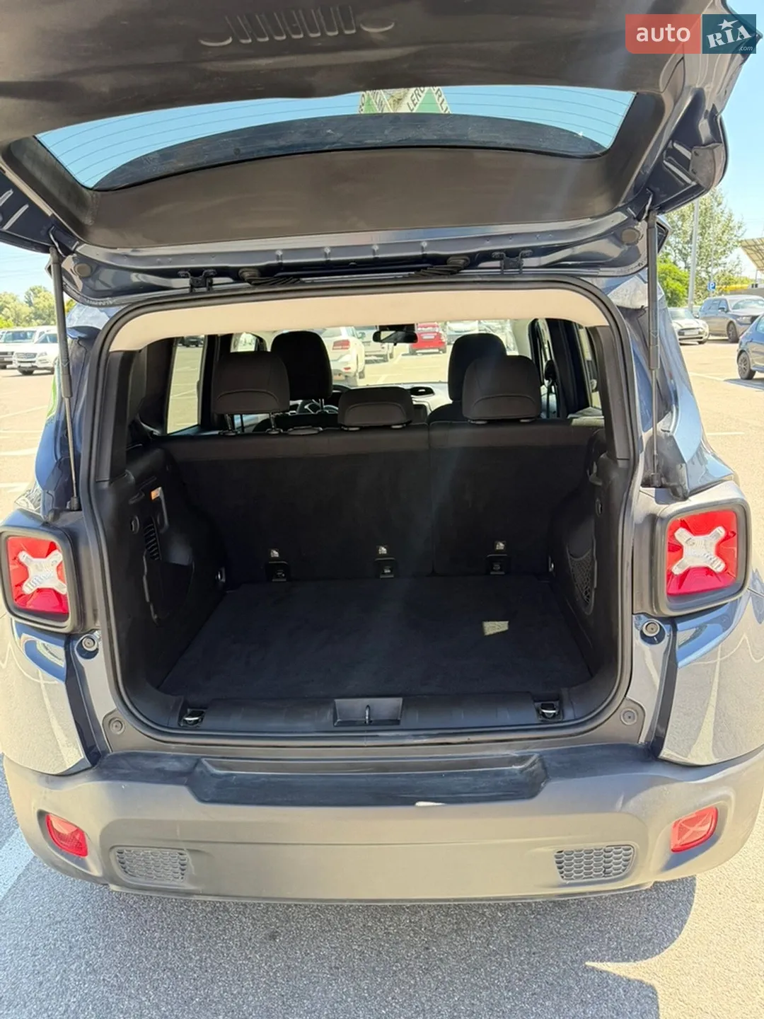 2020 Jeep Renegade - мініатюра 10