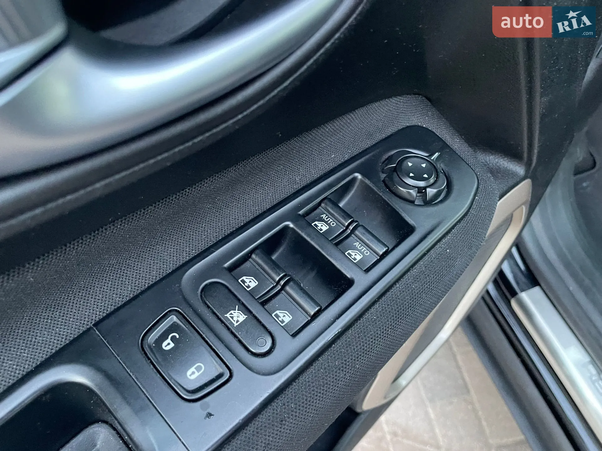 2017 Jeep Renegade - мініатюра 35