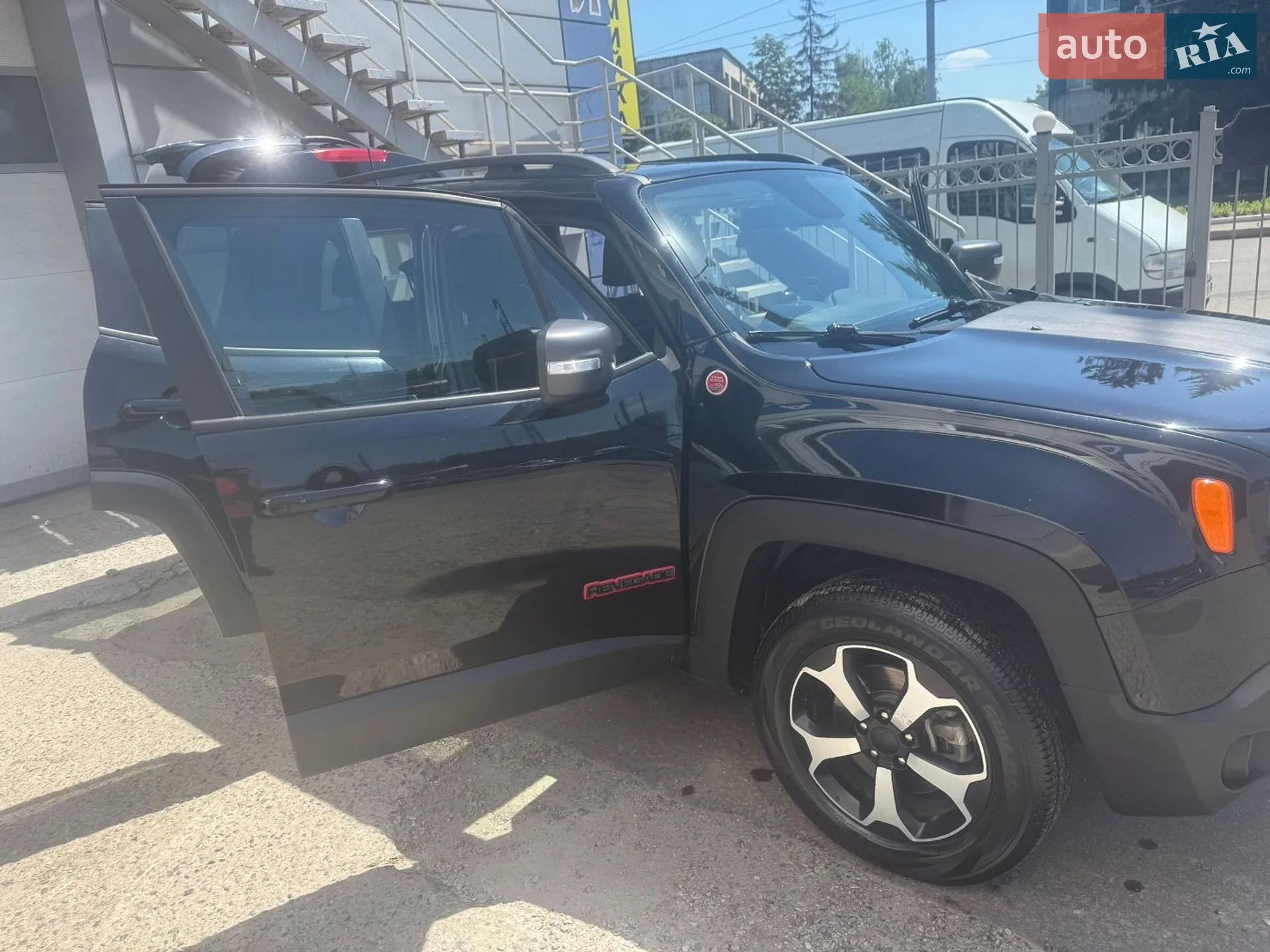 2019 Jeep Renegade - мініатюра 2