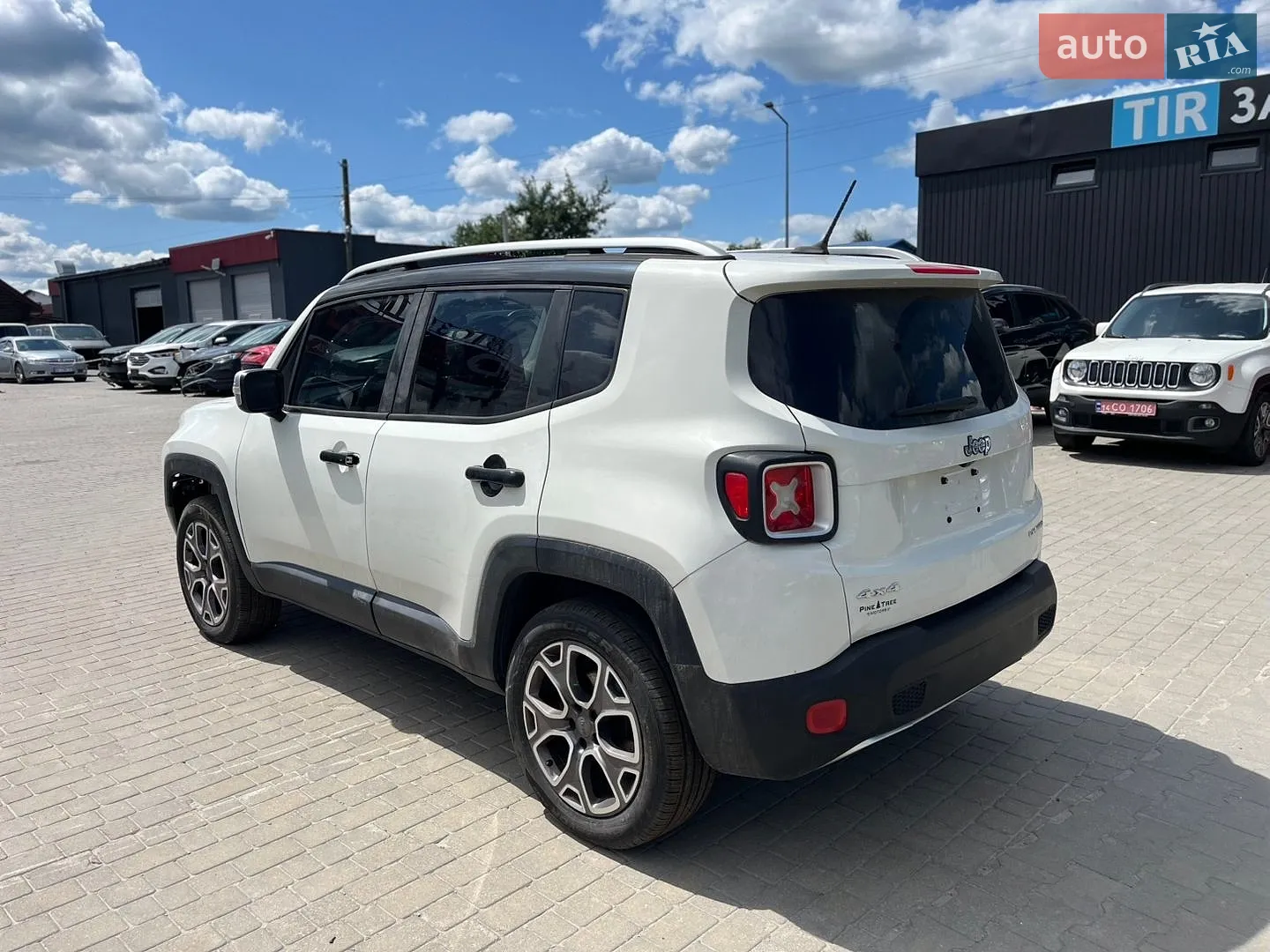 2015 Jeep Renegade - мініатюра 5