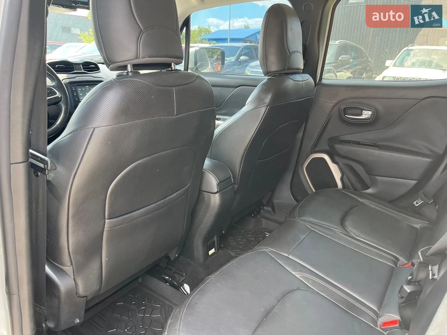 2015 Jeep Renegade - мініатюра 11