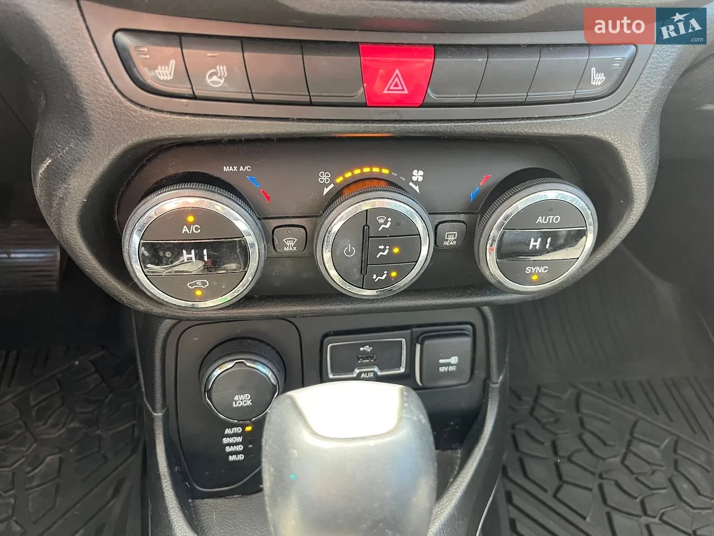 2015 Jeep Renegade - мініатюра 21