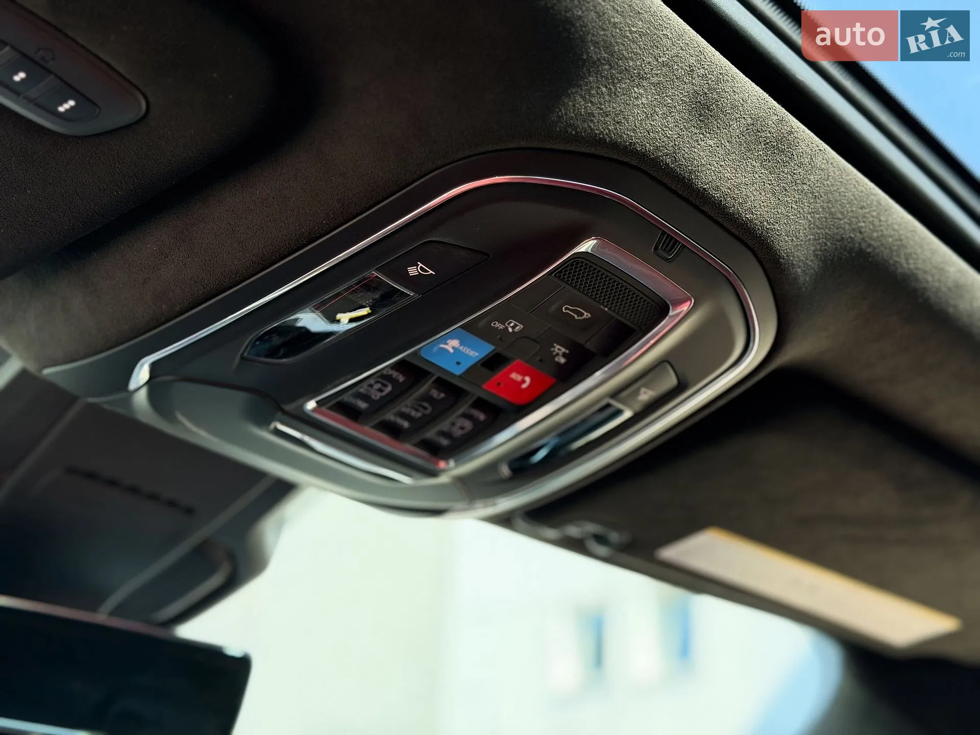 2024 Jeep Grand Wagoneer - мініатюра 32