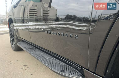 Внедорожник / Кроссовер Jeep Wagoneer 2023 в 