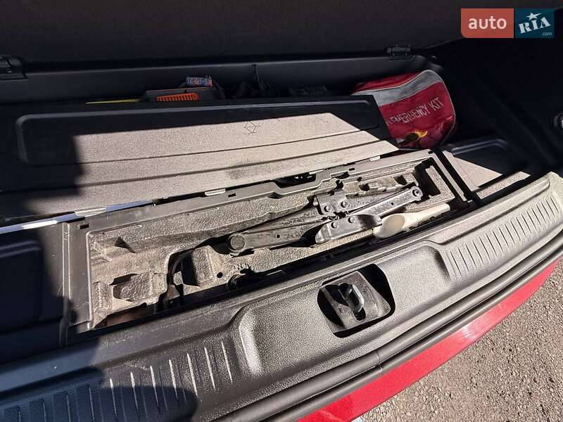 Внедорожник / Кроссовер Jeep Wagoneer 2022 в Львове фото 6 Внедорожник / Кроссовер Jeep Wagoneer 2022 в Львове