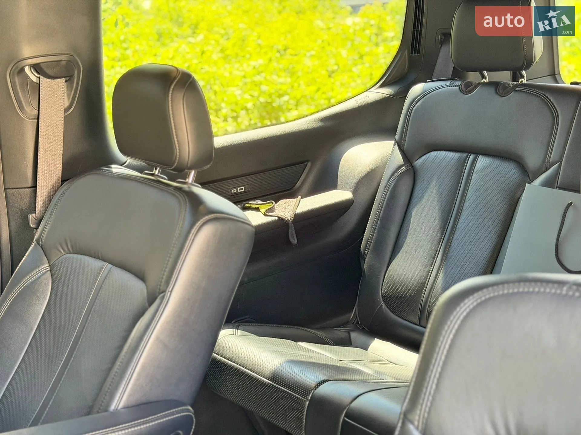 2021 Jeep Grand Wagoneer - мініатюра 38
