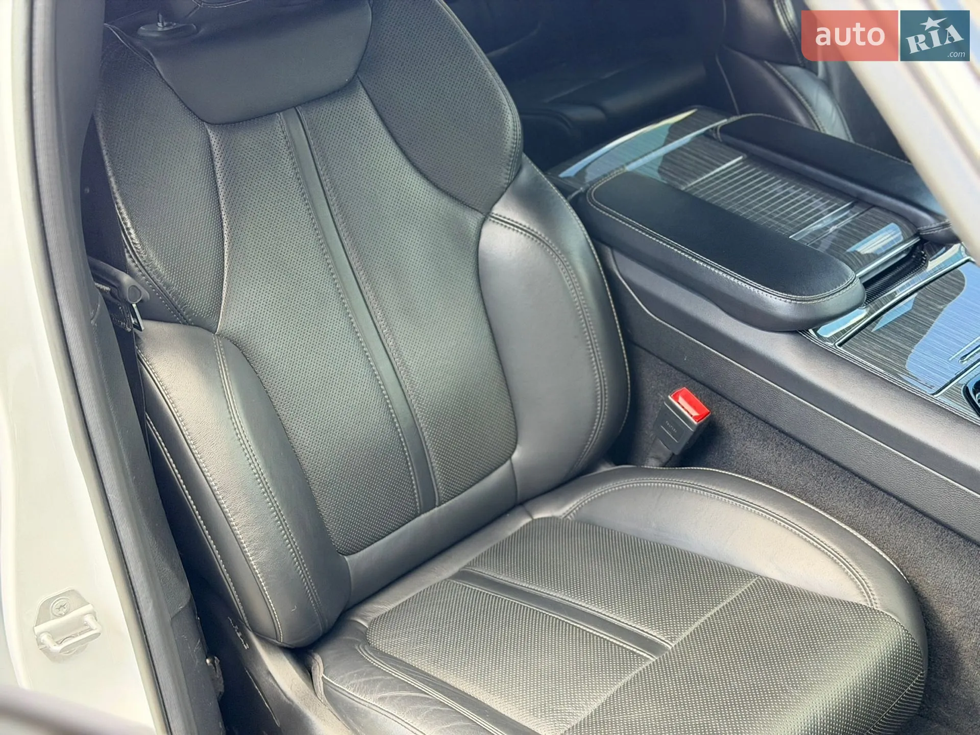 2021 Jeep Grand Wagoneer - мініатюра 43