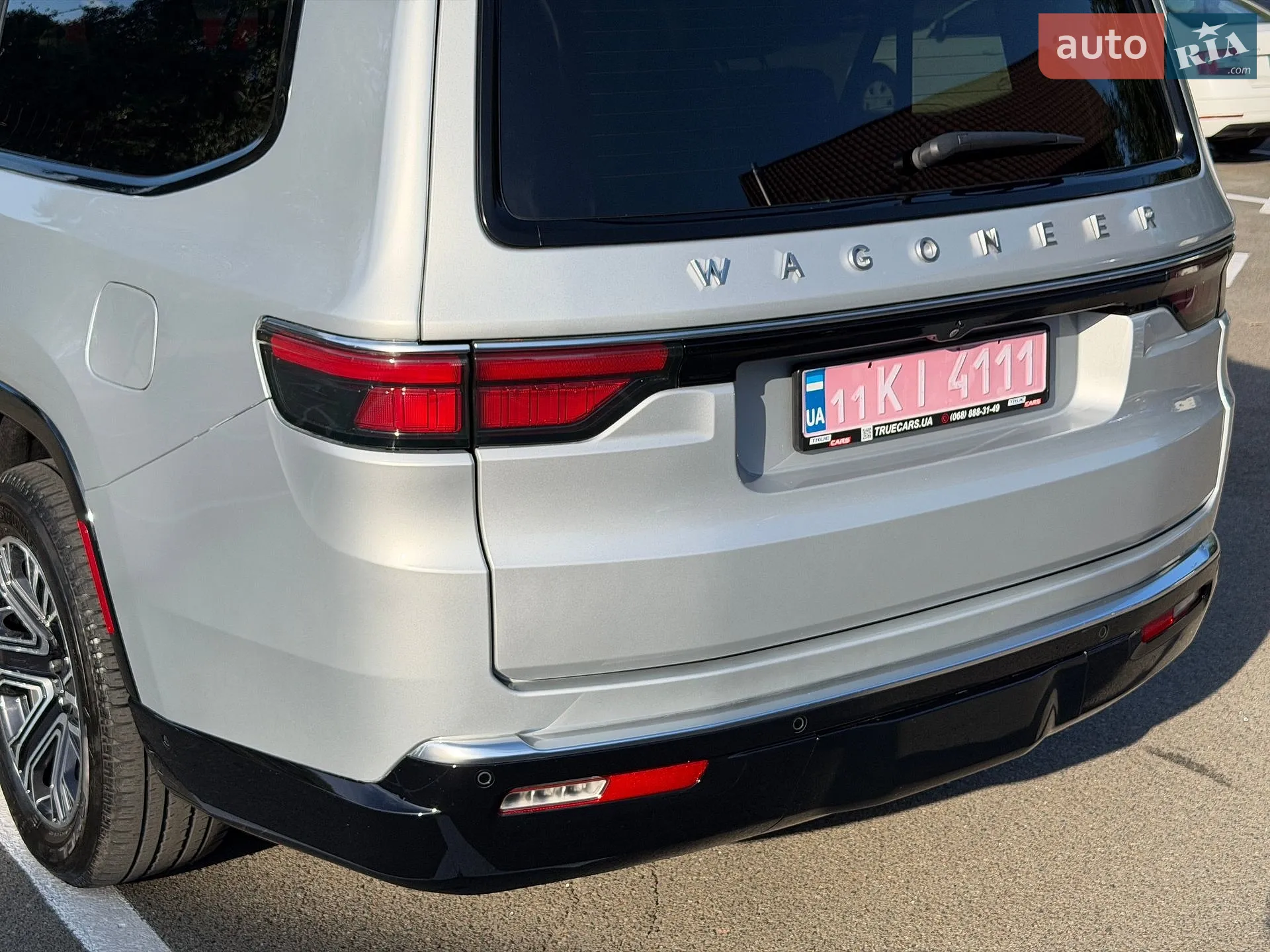 2023 Jeep Grand Wagoneer - мініатюра 17