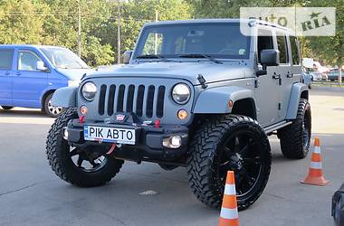 Внедорожник / Кроссовер Jeep Wrangler 2014 в Киеве