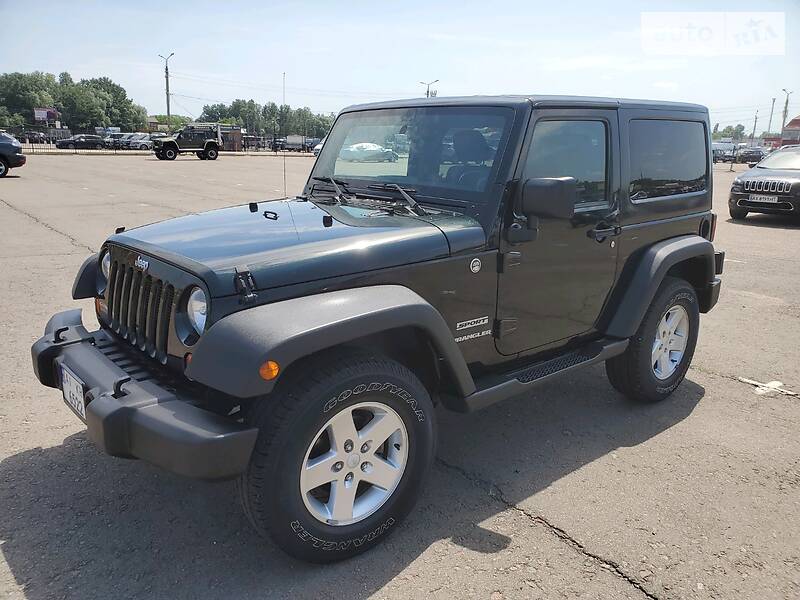 Позашляховик / Кросовер Jeep Wrangler 2012 в 