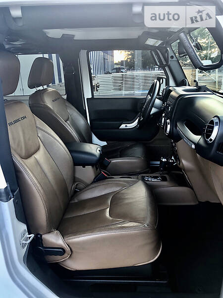 Позашляховик / Кросовер Jeep Wrangler 2012 в Одесі фото 28 Позашляховик / Кросовер Jeep Wrangler 2012 в Одесі