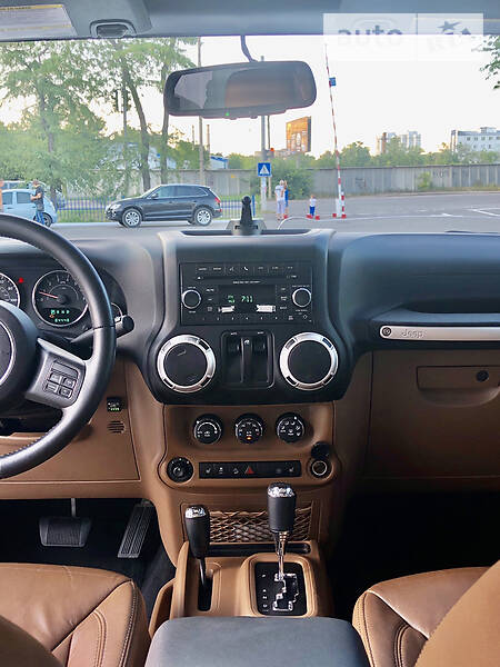 Позашляховик / Кросовер Jeep Wrangler 2012 в Одесі фото 29 Позашляховик / Кросовер Jeep Wrangler 2012 в Одесі