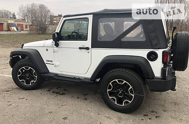 Позашляховик / Кросовер Jeep Wrangler 2017 в Пирятині