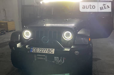 Внедорожник / Кроссовер Jeep Wrangler 2015 в Черновцах