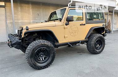 Внедорожник / Кроссовер Jeep Wrangler 2012 в Киеве