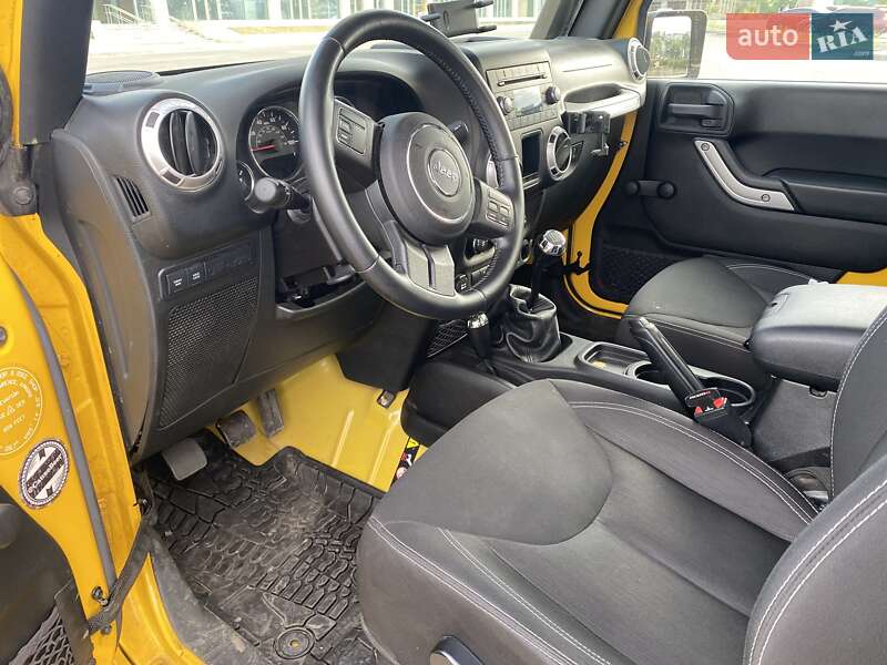 Внедорожник / Кроссовер Jeep Wrangler 2015 в Днепре