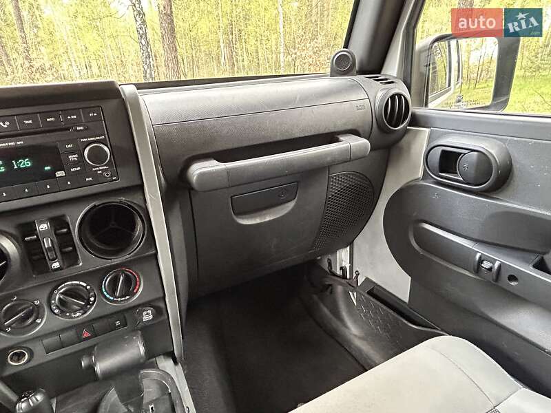 Внедорожник / Кроссовер Jeep Wrangler 2008 в Киеве