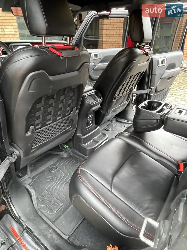 Jeep Wrangler 2020 VIN 1C4HJXFG3LW217623 фото оголошення 18 з 89