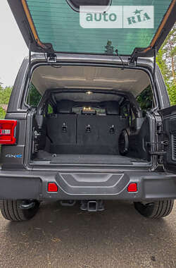 Внедорожник / Кроссовер Jeep Wrangler 2021 в 